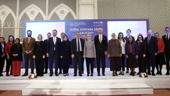 dijital-dunyada-cocuklarin-guvenligi-icin-yeni-mevzuat-hazirligi-KPNbbfx4.jpg
