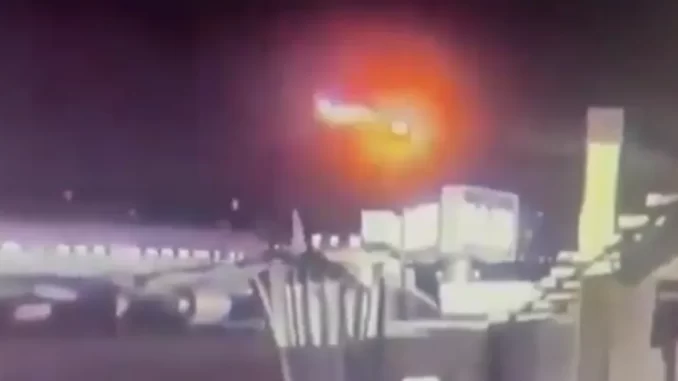 abdde-hava-kazasi-ucak-ile-helikopter-carpisti-XrUcNQNH.webp