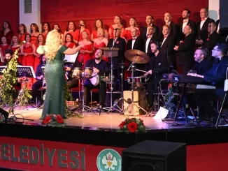 Manisa'da 'Sevgililer Günü'ne özel konser ve etkinlik - Ankara Yaşam