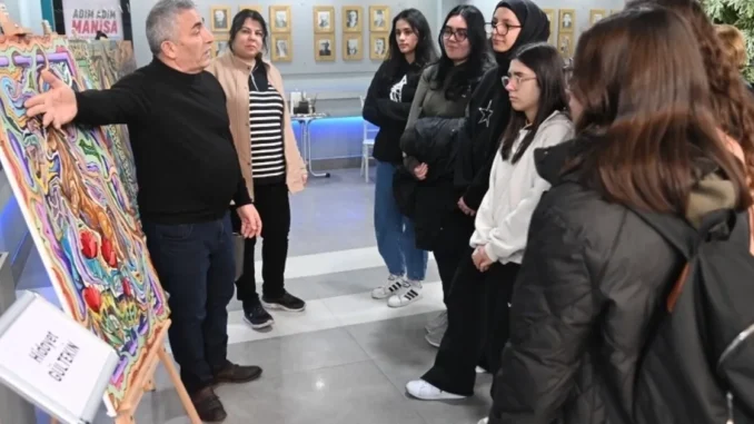 manisada-firca-izleri-sanatseverlerle-bulustu-uJQwhxX5.webp